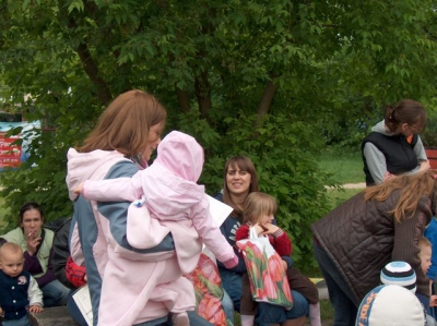 Dzień Matki i Dzień Dziecka z Radosnymi Maluchami w Choszczówce