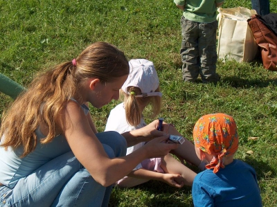 Ostatnia w tym przedszkolnym roku wycieczka Radosnych Maluchów na koniki.