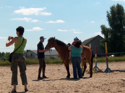 Ostatnia w tym przedszkolnym roku wycieczka Radosnych Maluchów na koniki.