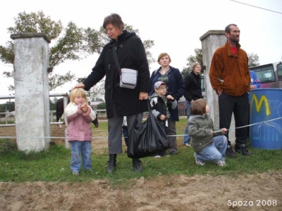 Radosne Maluchy na konikach 2008r.