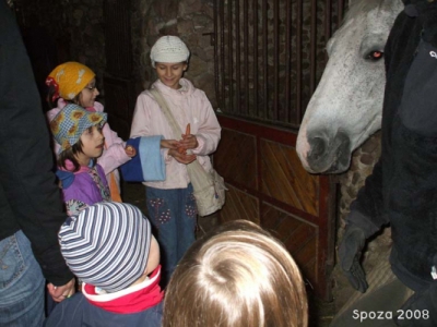 Radosne Maluchy na konikach 2008r.