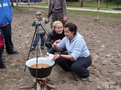 Radosne Maluchy na konikach 2008r.