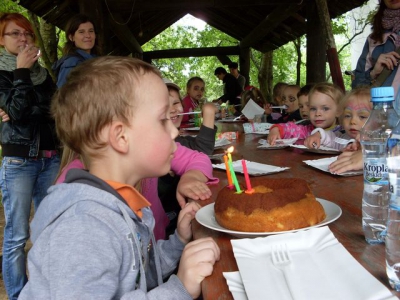 Radosne Maluchy na koniach